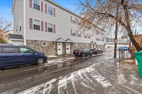 7 Butler Ave #5, Lowell, MA 01852