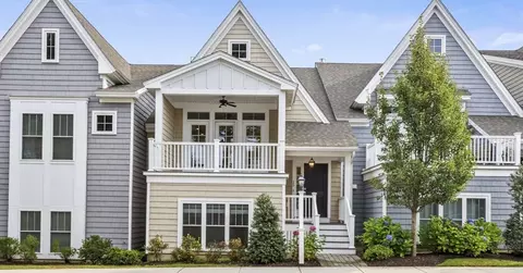 15 Greenside Way N, Plymouth, MA 02360