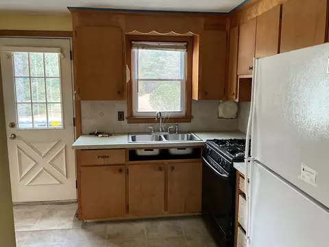 Kitchen - 93 Plain St, Mansfield, MA 02048 photo 2 of 2