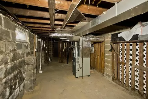 809 Carew St, Springfield, MA 01104 photo 30