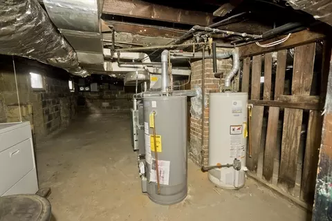 809 Carew St, Springfield, MA 01104 photo 24
