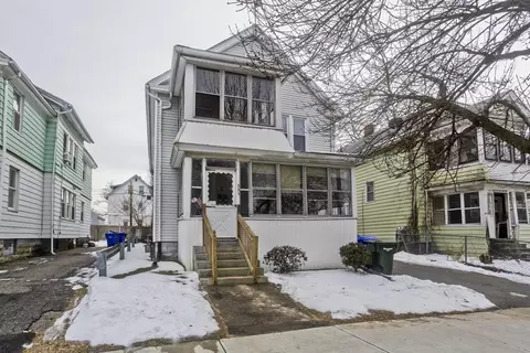 809 Carew St, Springfield, MA 01104 photo 2