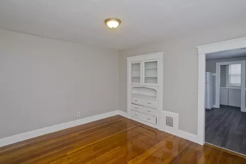 809 Carew St, Springfield, MA 01104 photo 9