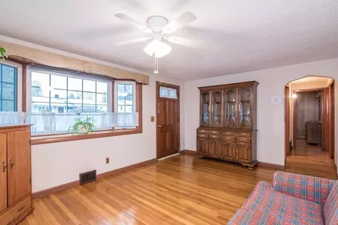 Living - 17 Randall St, Chicopee, MA 01013 photo 1 of 3