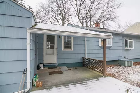 Exterior - 17 Randall St, Chicopee, MA 01013 photo 5 of 9