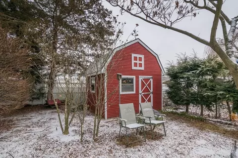 Exterior - 17 Randall St, Chicopee, MA 01013 photo 8 of 9