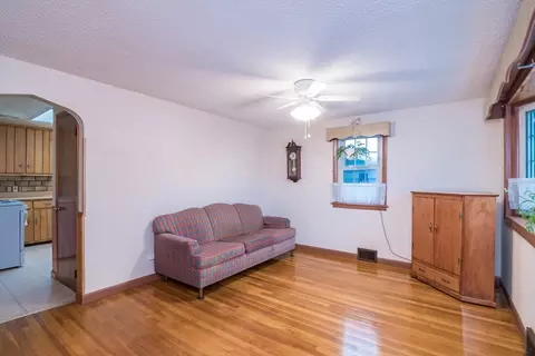 Living - 17 Randall St, Chicopee, MA 01013 photo 3 of 3
