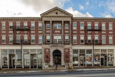 354 N Main St #214, Andover, MA 01810