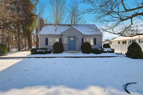 355 New Ludlow Rd, Chicopee, MA 01020