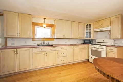 64 Rose Point Ave, Wareham, MA 02576 photo 7