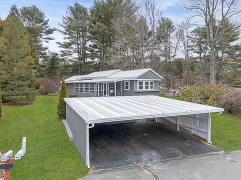 3 Natureway Cir, Halifax, MA 02338