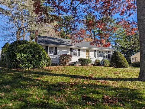 81 Davenport Ter, Taunton, MA 02780
