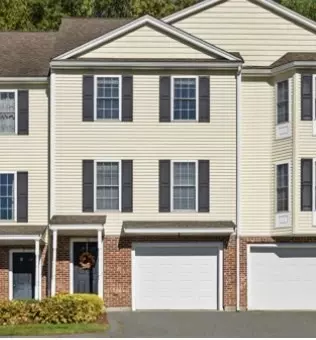 1401 Pawtucket Blvd #10, Lowell, MA 01854