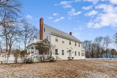 Exterior - 257 High St, Reading, MA 01867 photo 2 of 9