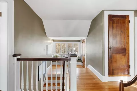 Entry Way - 257 High St, Reading, MA 01867 photo 6 of 6