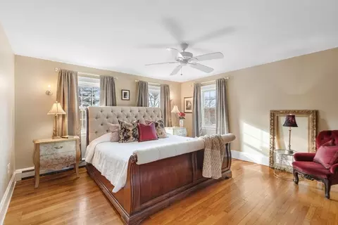Bedroom - 257 High St, Reading, MA 01867 photo 2 of 4