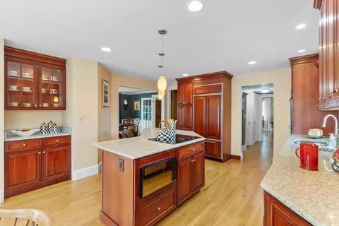 Kitchen - 257 High St, Reading, MA 01867 photo 4 of 5