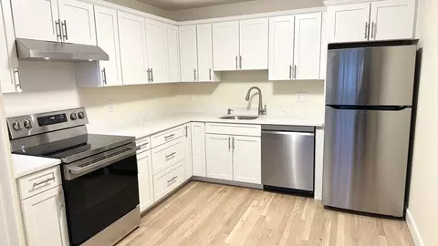 11 Cogswell Ave #13, Cambridge, MA 02140