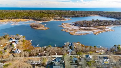 View/Area - 197 Monomoscoy Rd, Mashpee, MA 02649 photo 4 of 18