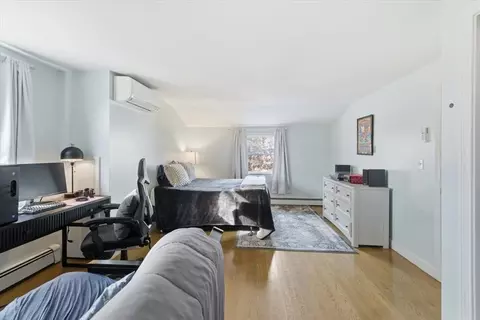 Bedroom - 197 Monomoscoy Rd, Mashpee, MA 02649 photo 1 of 1