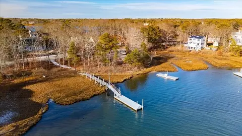 View/Area - 197 Monomoscoy Rd, Mashpee, MA 02649 photo 11 of 18