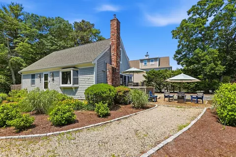 Exterior - 197 Monomoscoy Rd, Mashpee, MA 02649 photo 15 of 15