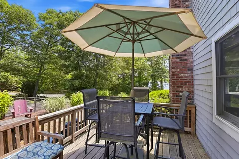 Exterior - 197 Monomoscoy Rd, Mashpee, MA 02649 photo 8 of 15