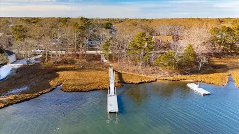 View/Area - 197 Monomoscoy Rd, Mashpee, MA 02649 photo 10 of 18