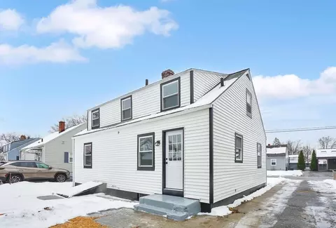 Exterior - 38 Tyrone St, Springfield, MA 01104 photo 4 of 5