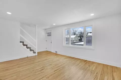 Living - 38 Tyrone St, Springfield, MA 01104 photo 3 of 4