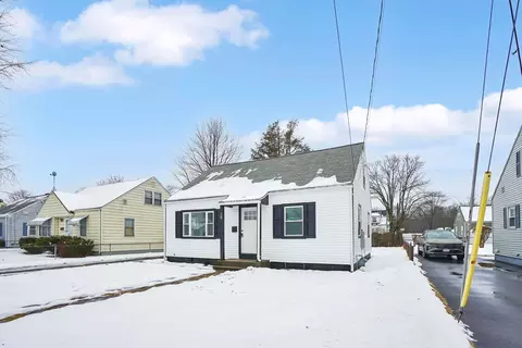 Exterior - 38 Tyrone St, Springfield, MA 01104 photo 3 of 5