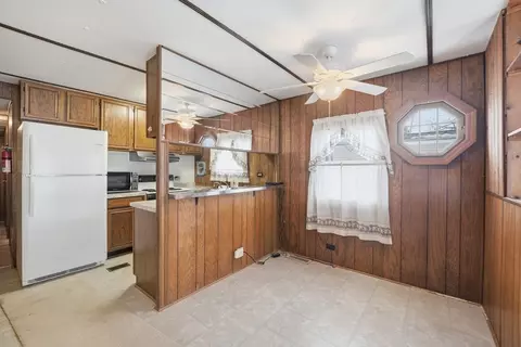 40 Better Way, Springfield, MA 01109 photo 5