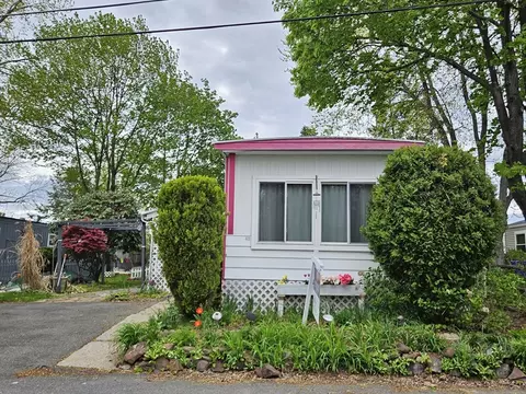 40 Better Way, Springfield, MA 01109 photo 2