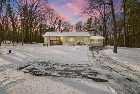 9 E Hill Rd, Monson, MA 01057