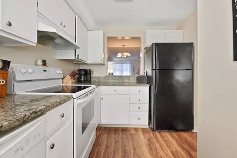 33 Maplewood Ave #16, Gloucester, MA 01930 photo 12