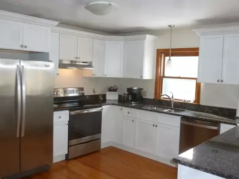 10-12 County St, Worcester, MA 01604 photo 8