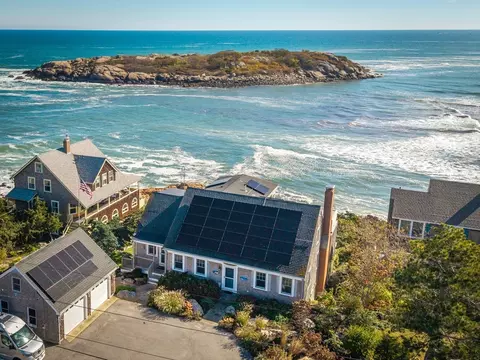 25 Salt Island Rd, Gloucester, MA 01930