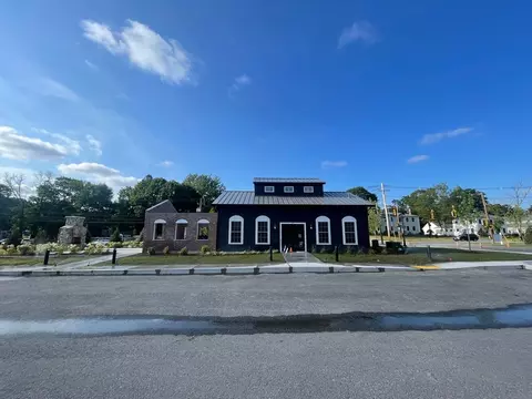 24 Coach Rd, Easton, MA 02375