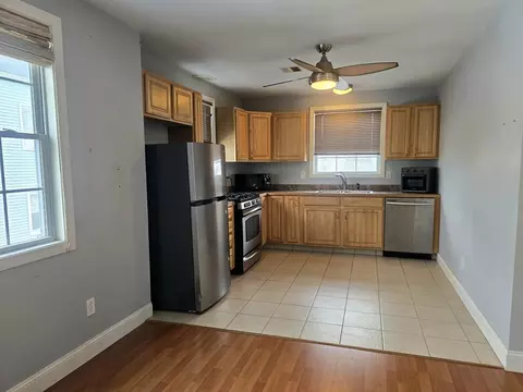 303 Eagle St #C, Fall River, MA 02721 photo 5