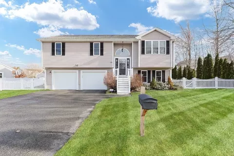 126 Stackhouse St, Dartmouth, MA 02748