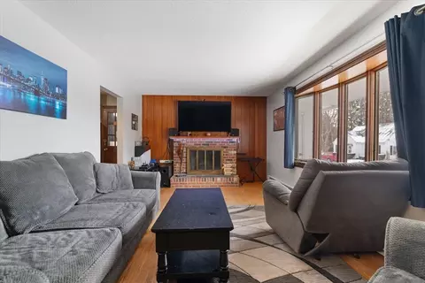 65 Lakeview Ave, Athol, MA 01331 photo 4