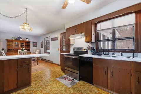 65 Lakeview Ave, Athol, MA 01331 photo 11