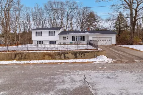 65 Lakeview Ave, Athol, MA 01331 photo 2