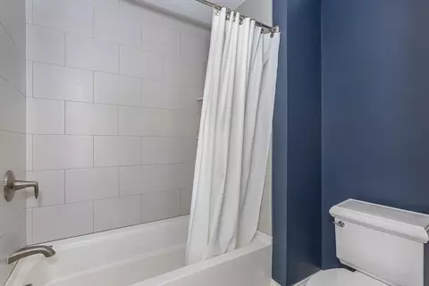 Bath - 25 Brookview Rd #25, Franklin, MA 02038 photo 5 of 6
