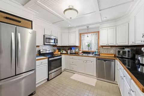 45 Pike St, Athol, MA 01331 photo 5