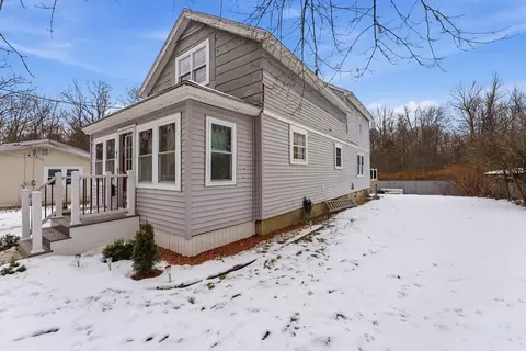 45 Pike St, Athol, MA 01331 photo 2