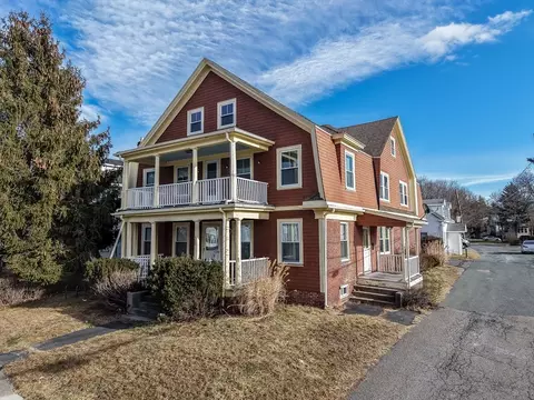 123-125 N Franklin St, Holbrook, MA 02343