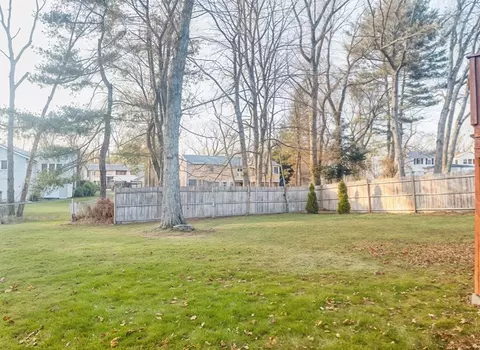 Exterior - 3 Eagle Rock Rd, Randolph, MA 02368 photo 4 of 5