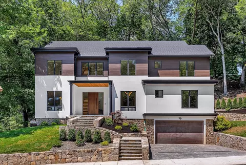 177 Varick Rd, Newton, MA 02468