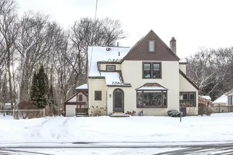 115 Wenonah Rd, Longmeadow, MA 01106